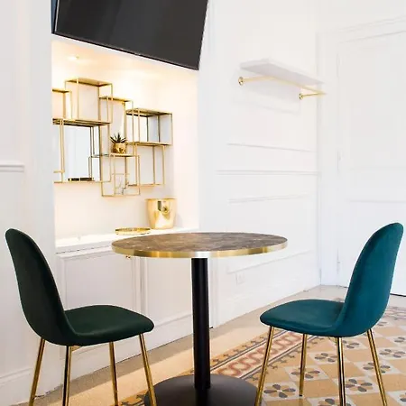 بيت ضيافة Relais Mazzini 4*